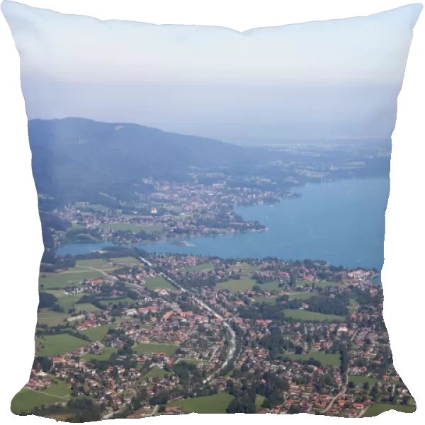 Tegernsee lake with Bad Wiessee, view from Wallenberg Mountain, Upper Bavaria, Bavaria, Germany