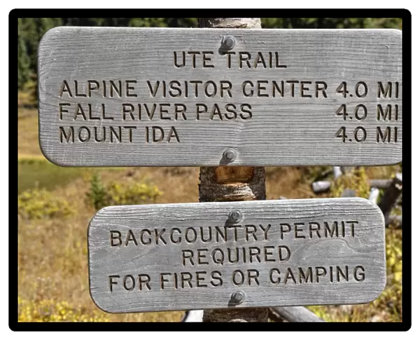 Signposts at Poudre Lake, Trail Ridge Road, Rocky Mountain National Park, Colorado, USA