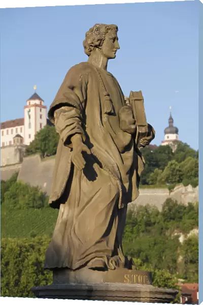 Statue of Saint Totnan, Alte Mainbruecke bridge, Wuerzburg, Lower Franconia, Franconia, Bavaria, Germany, Europe, PublicGround