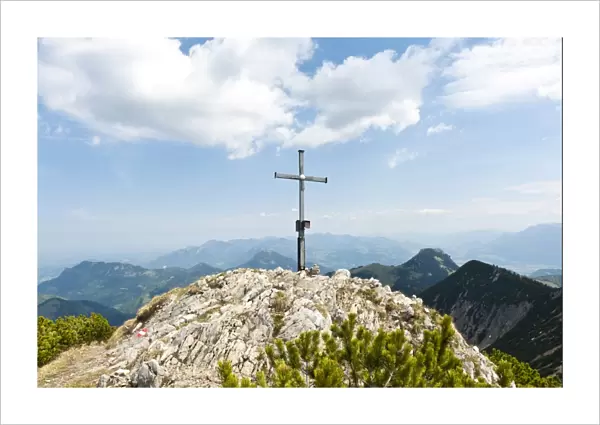 Summit cross on the limestone peak of Grosser Traithen Mountain, 1852 m, Mangfall Mountains, Upper Bavaria, Bavaria, Germany