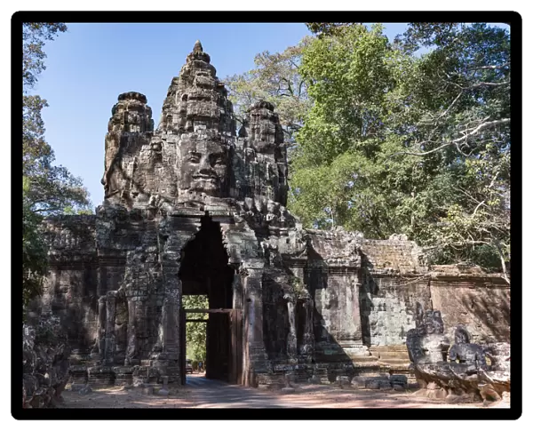 Victory Gate, Angkor Thom East Gate towards Bayon Temple, Siem Reap, Cambodia