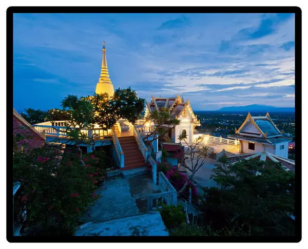 Wat khao chong krajok, Prachuap Khiri Khan