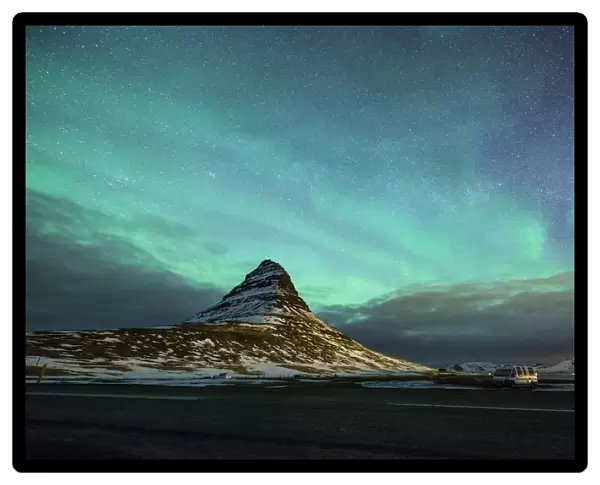 Aurora borealis over Mount Kirkjufell