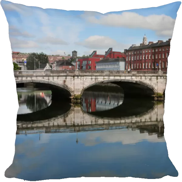 Great bridge on Lee river (Cork)