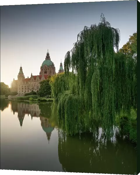 City Hall of Hanover on Lake Maschsee, Hanover, Germany