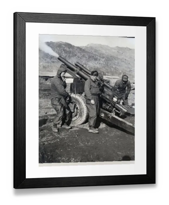 Framed Print : 105mm Howitzer Print Framed Print : 105mm Howitzer Print