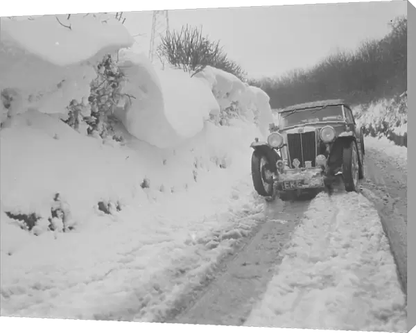 Snow scenes ( car ) Eynsford. 1938