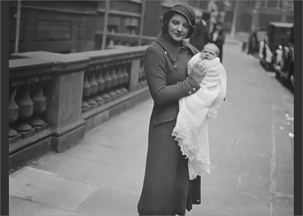 Mrs Richard Bailey ( Wife of lieutenant Richard Bailey ( Royal Navy ), with her infant son