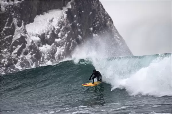 Surfing-Nor-Arctic