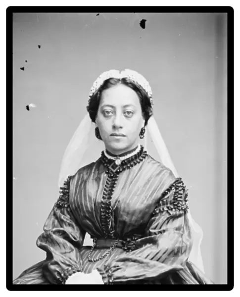 Emma, Queen of Sandwich Islands, 1855-65 (b  /  w photo)