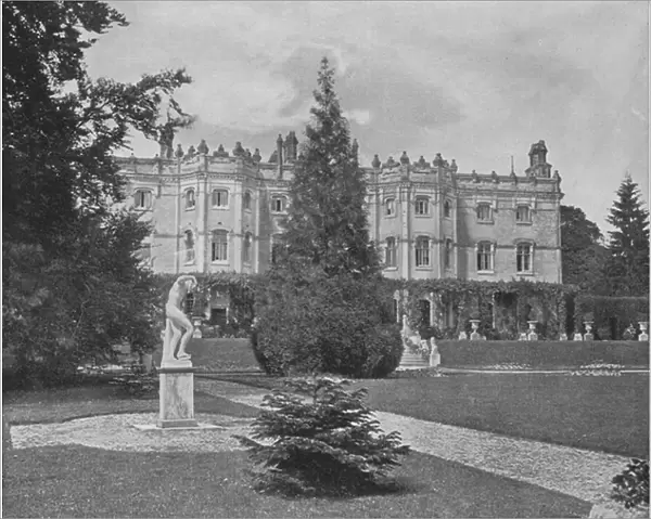 Hughenden Manor (b  /  w photo)