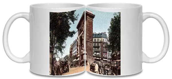 Paris: view of the boulevard Saint Denis and the Porte Saint Denis (Saint-Denis