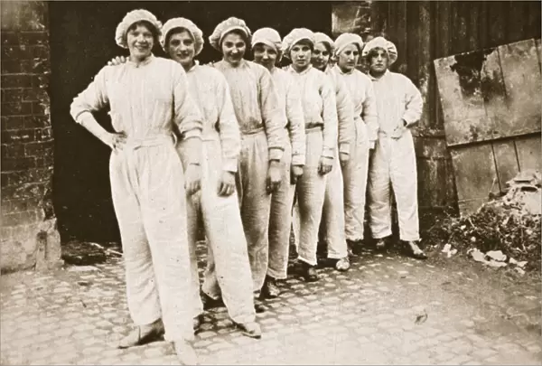 A picturesque group of women workers: maids in a mill in Nottingham