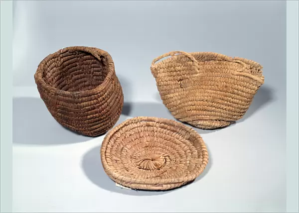 Egyptian antiquite: baskets in baskets. Second intermediate period (around 1710-1550 BC)