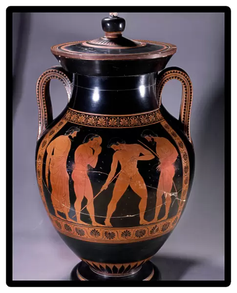 Greek art: amphora with attic painting with red figures representing athletes training in