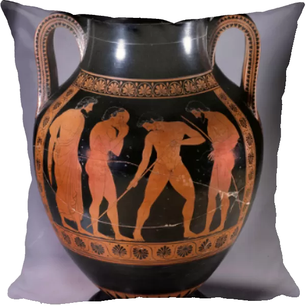 Greek art: amphora with attic painting with red figures representing athletes training in