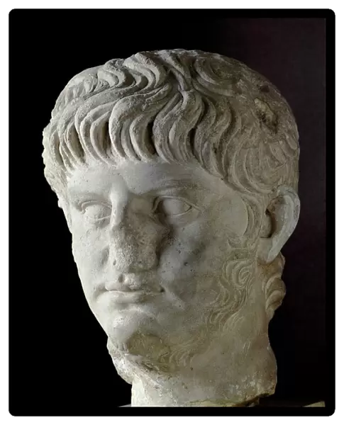 Marble head of Neron (Nero Claudius Caesar augustus Germanicus) (37-68 AD) Rome