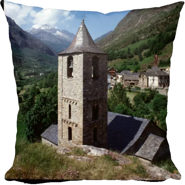 View of the church of St joan de Boi (photography)