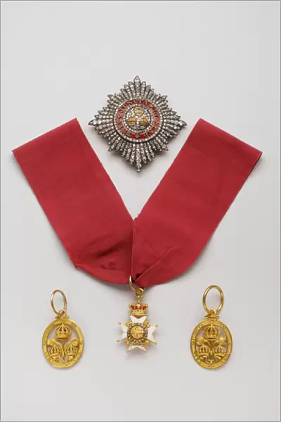 United Kingdom - Order of the Bath: Top: plaque of knight grand cross, civil division