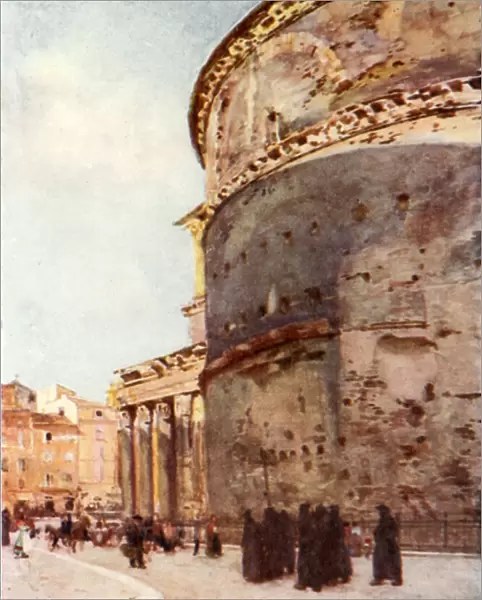Pantheon, a flank view