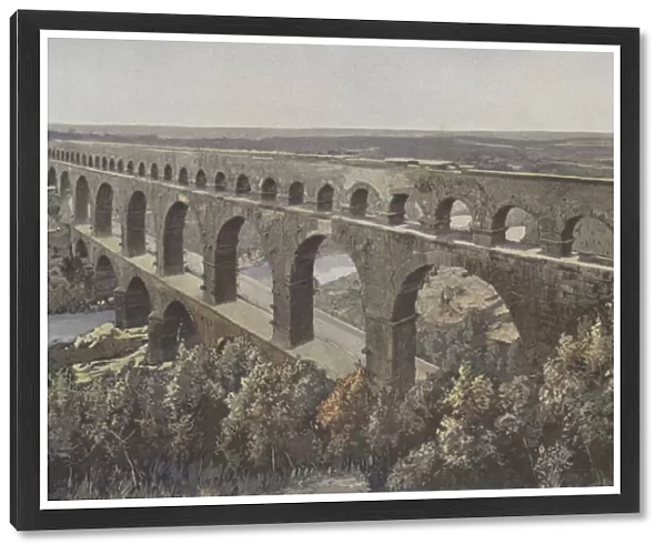 Remoulins, Pont-Aqueduc romain, au-dessus du Gardon (colour photo)