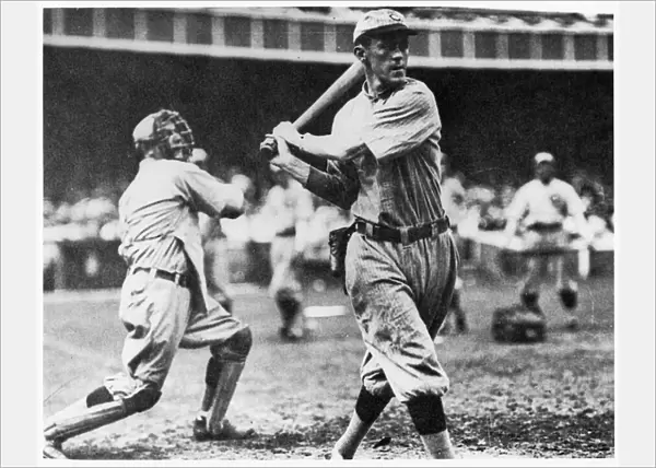 Johnny Evers of the Chicago Cubs in action during 1906 (b  /  w photo)
