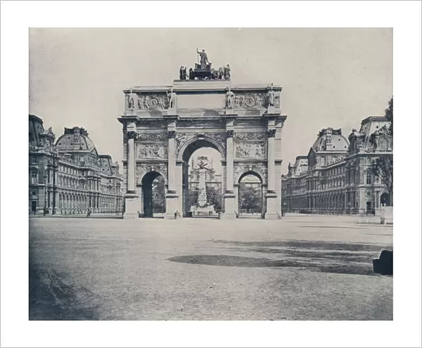 Paris: Triumphal Arch of the Carrousel (b  /  w photo)