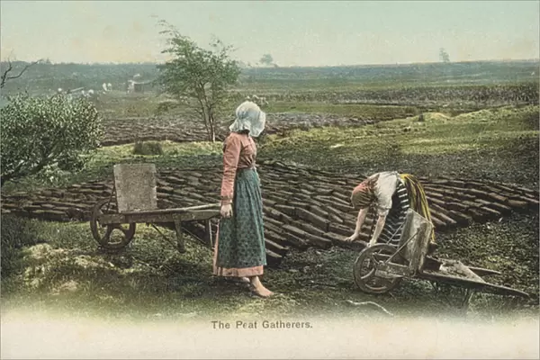 Peat gatherers at work (coloured photo)