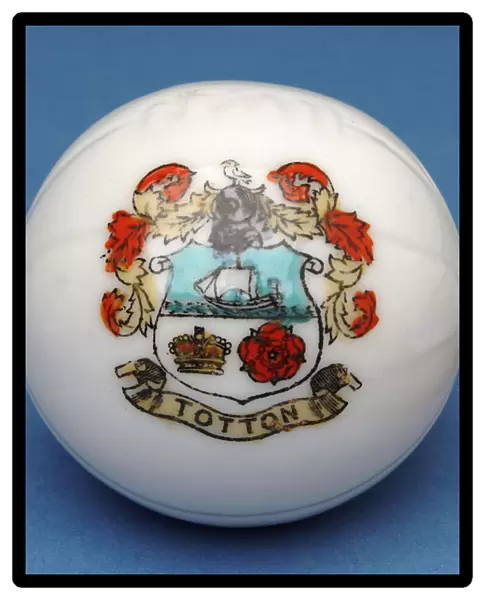 Armorial souvenir miniature football with transfer of the Totton crest (ceramic)