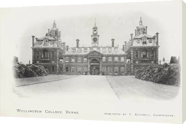 Wellington College, Berkshire (b  /  w photo)