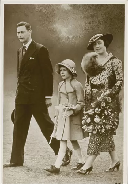 King George VI and Queen Elizabeth with Princess Elizabeth (b  /  w photo)
