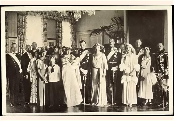 Photo Ak Queen Alexandrine, Knud and Caroline Mathilde, Baptism Elisabeth 1935 (b  /  w photo