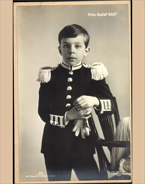 Ak Prince Gustaf Adolf of Sweden in uniform (b  /  w photo)