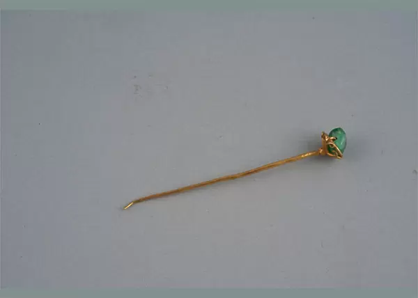 Hairpin (gold & emerald)