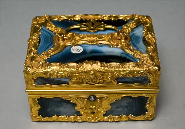 Writing Set (Necessaire), c. 1765 (gold, agate, interior fitted with gold-mounted