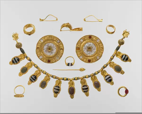 Jewellery, early 5th century (gold and semi-precious stones)