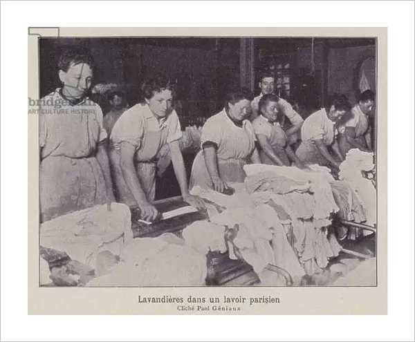 Washerwomen in a laundry in Paris (b  /  w photo)