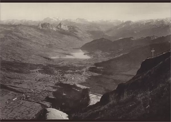 Rigi Kulm, Blick auf das Tal von Arth Goldau, Schwyz (b  /  w photo)