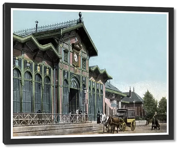 Postcard depicting the train station at Besancon, c. 1909 (colour litho)