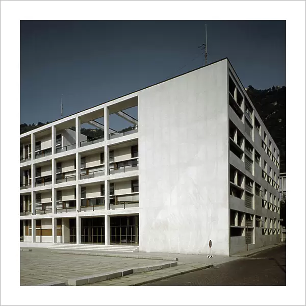 Barracks of the Guard of Finance, formerly Casa del Fascio, 1932-1936 (photography)