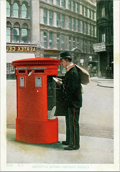 Postman making a collection, London, beg of 20th century (postcard)