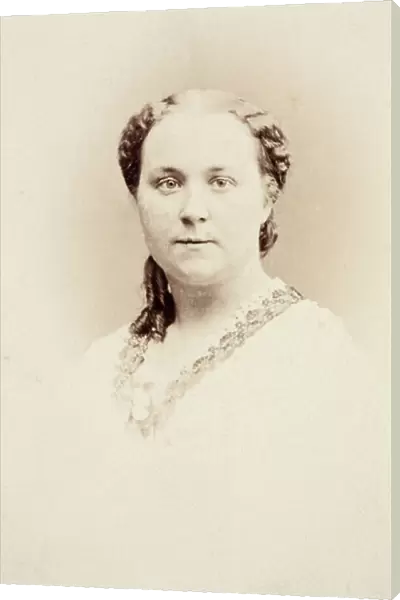 Portrait of Helen Lemmens-Sherrington, c. 1860s (b / w photo)