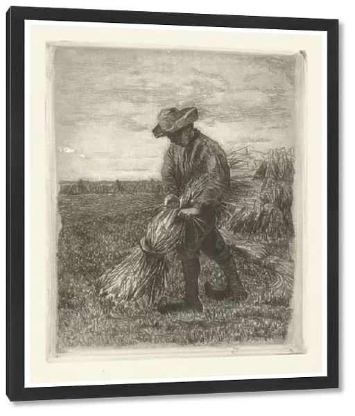 Man binds sheaf on field with corn, Johanna Henriette Besier, 1875 - 1944