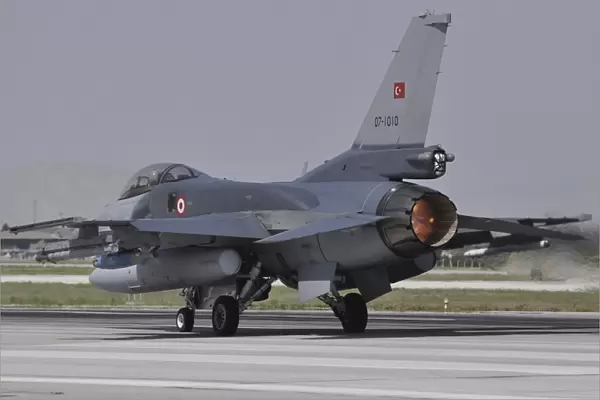A Turkish Air Force F-16C Block 52+ taking off from Konya Air Base, Turkey