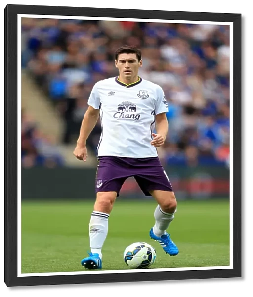 Gareth Barry in Action: Everton vs Leicester City at King Power Stadium, Barclays Premier League