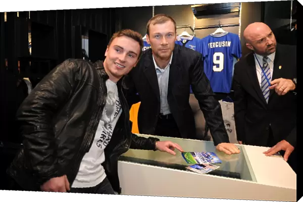 Duncan Ferguson DVD Signing at Everton Two Store: Everton's Premier League XI