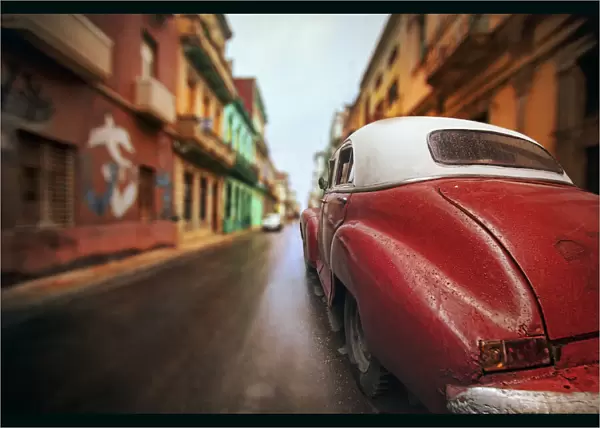 Cuba Street Car