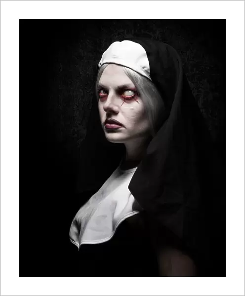 Evil Look. Model / Makeup: Laura Puntila. Petri Damstén