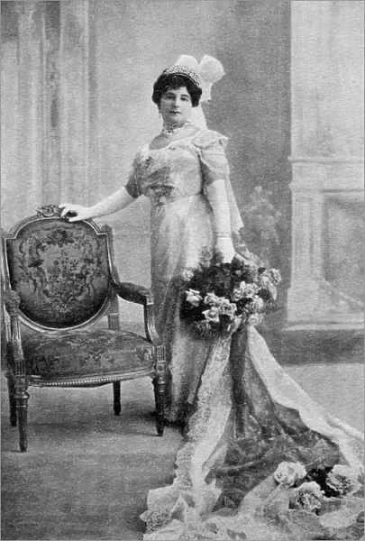 Baroness Orczy, British novelist, playwright and artist of Hungarian origin, 1913. Artist: Bassano Studio