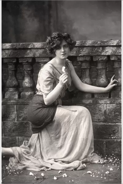 Gabrielle Ray (1883-1973), English actress, 1900s. Artist: W&D Downey